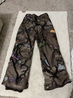 BURTON DRYRIDE CAMO  SKI SNOW WINTER PANTS LINED WATERPROOF SIZE 10/12